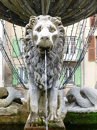 El pueblo fortificado de Plauzat