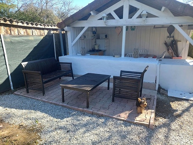 Cuisine et terrasse d'été