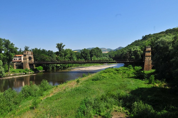 Parentignat, the little Versailles of Auvergne and its English-style garden