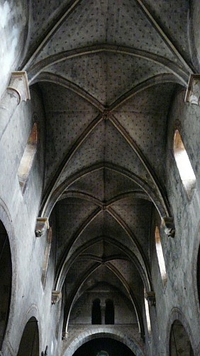 L'architecture intérieure de l'église Saint-Martin