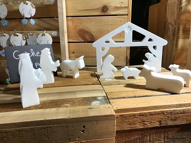 lauzun-terre_acacia-bougie_crêche