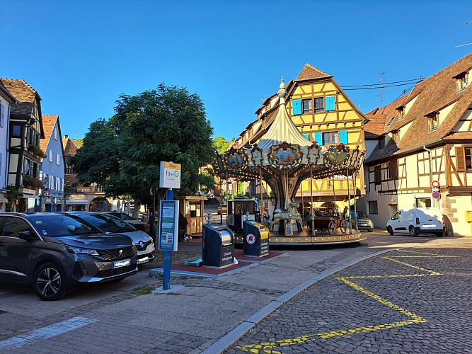 Centre touristique de Obernai avec la possibilité de se restaurer à de nombreux restaurants.