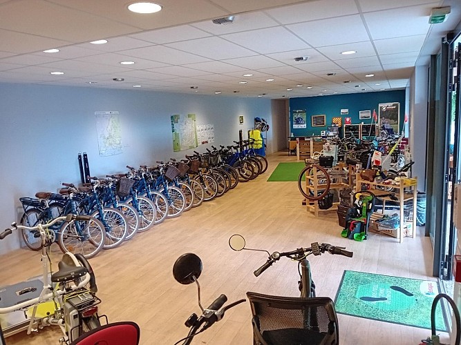 roulez-jeunesse-loisirs-velos-tricycles-VAE-VTC-velos-adaptes