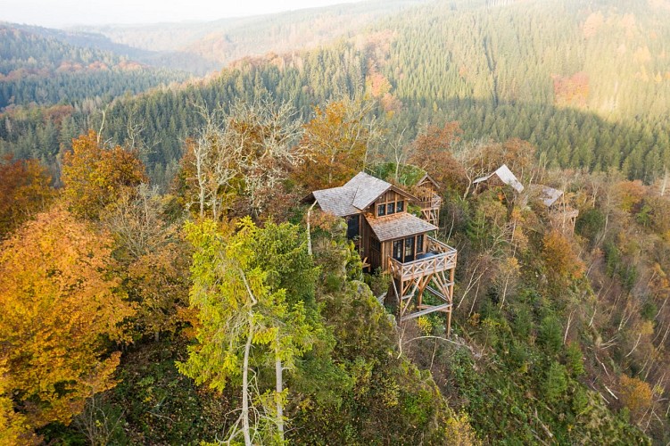Cabane d'Antoinette - extérieur et vues