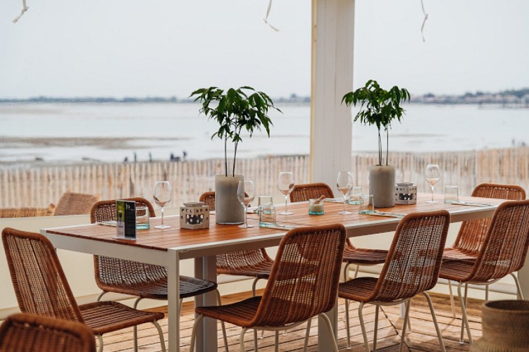 L' AUTHENTIQUE - RESTAURANT TRADITIONNEL / L' ARÔME - BAR À VINS ET COCKTAILS