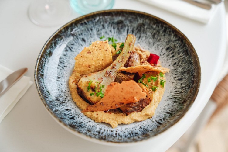 L' AUTHENTIQUE - RESTAURANT TRADITIONNEL / L' ARÔME - BAR À VINS ET COCKTAILS