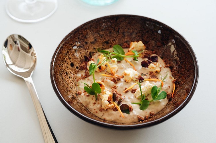 L' AUTHENTIQUE - RESTAURANT TRADITIONNEL / L' ARÔME - BAR À VINS ET COCKTAILS