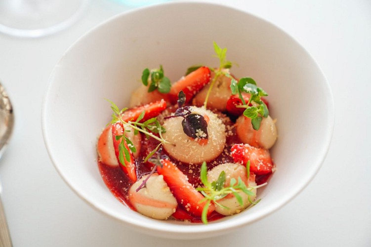 L' AUTHENTIQUE - RESTAURANT TRADITIONNEL / L' ARÔME - BAR À VINS ET COCKTAILS