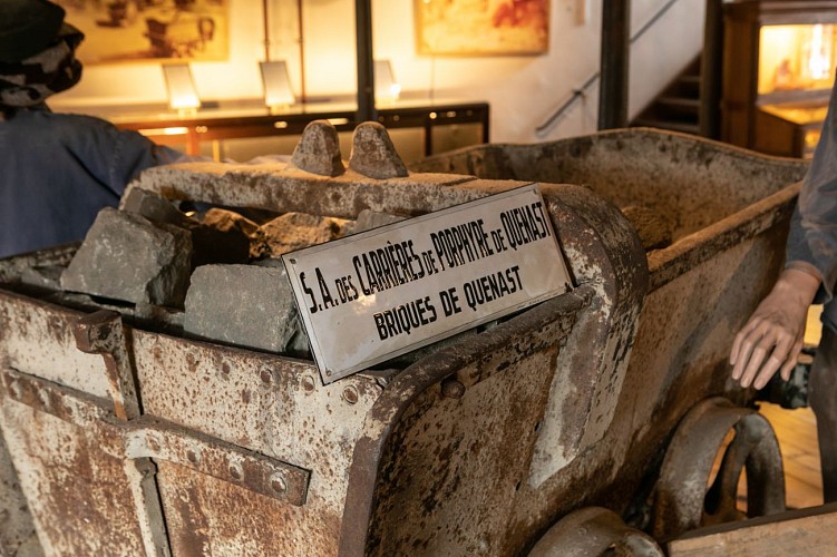 Grand Moulin d'Arenberg et Musée du Porphyre