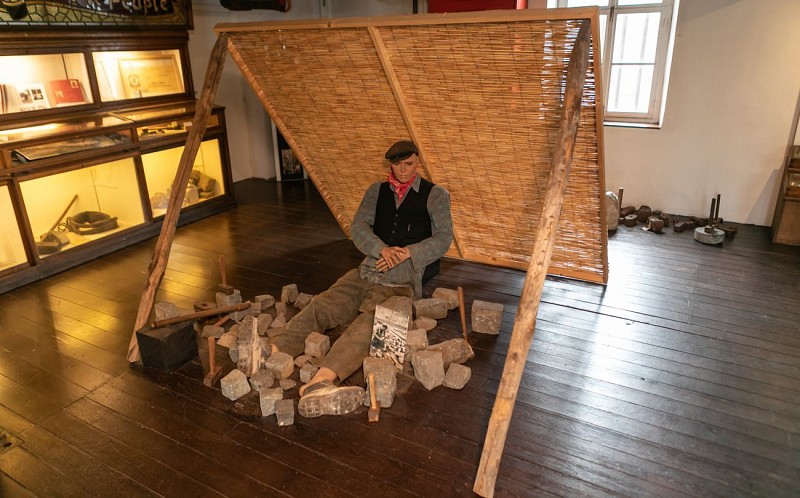 Grand Moulin d'Arenberg et Musée du Porphyre