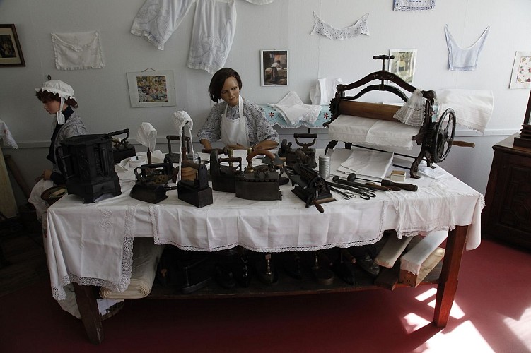 Musée de la Lessive - Spa - Repasseuse