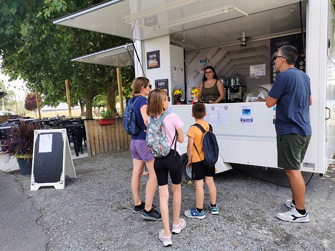 Sologne tourisme guinguette chatres gouter enfants