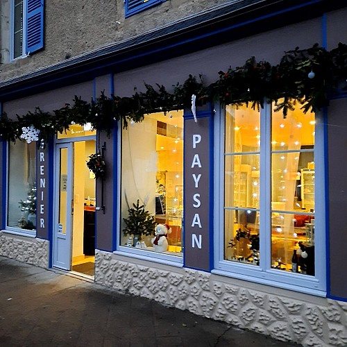 facade hiver grenier paysan