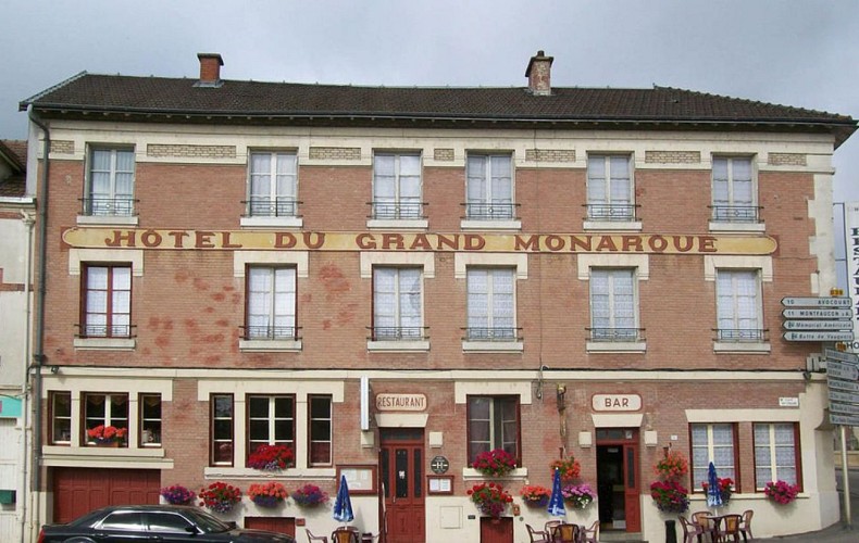 Hôtel-Restaurant Le Grand Monarque