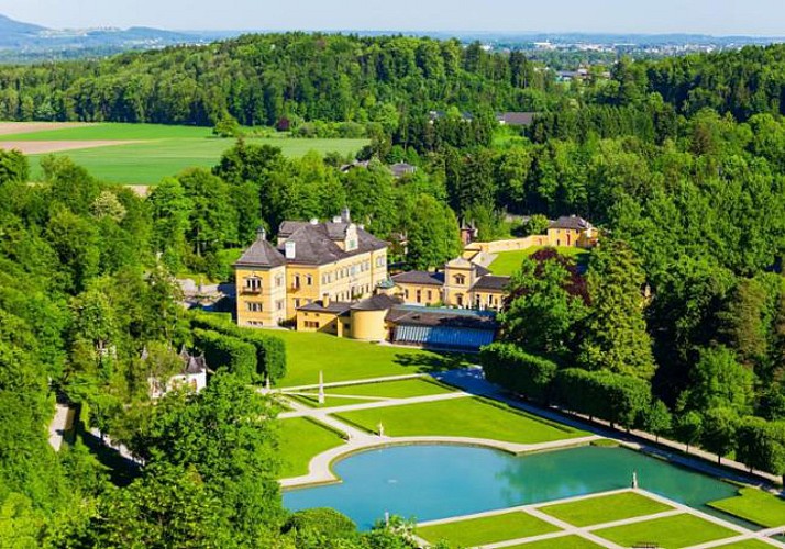 Visite guidée des lieux de tournage du film "La Mélodie du Bonheur" & Repas traditionnel au restaurant s’Herzl - Salzbourg