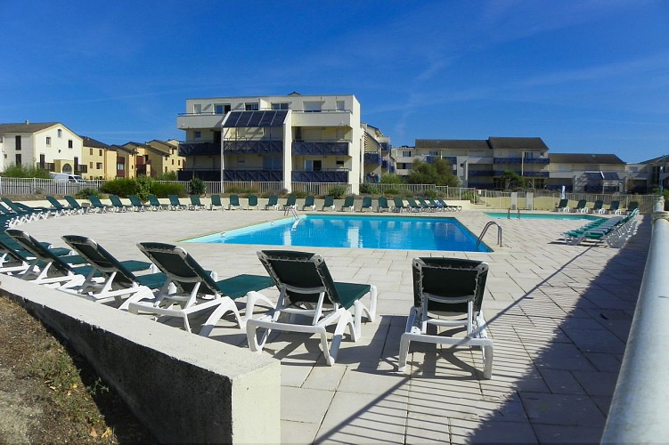 location appartement lacanau piscine