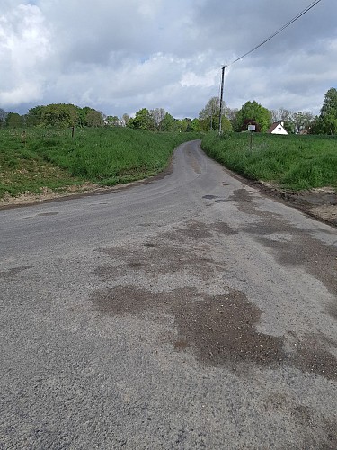 En chemin vers le Hameau Le Fys