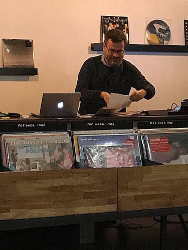 Le Mange Disque (café-resto-disquaire)