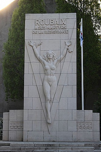 Monument hommage aux martyrs de la résistance