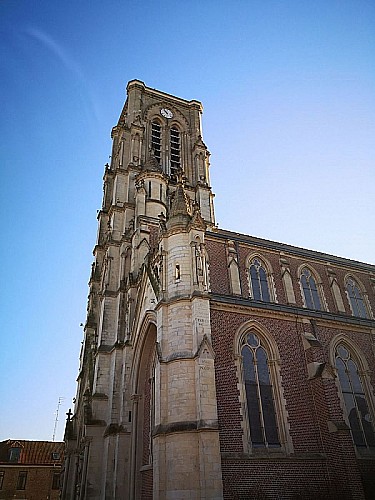 Extérieur église Saint Vaast 