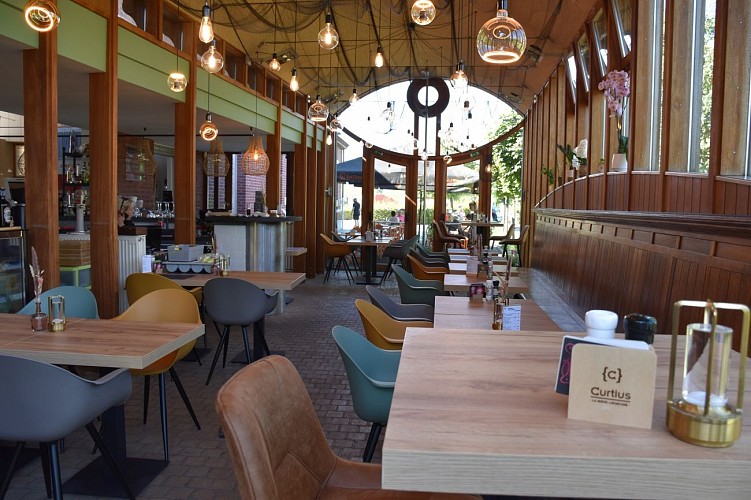 L'Arrêt Gourmand-resto-intérieur_09-2023(web2)