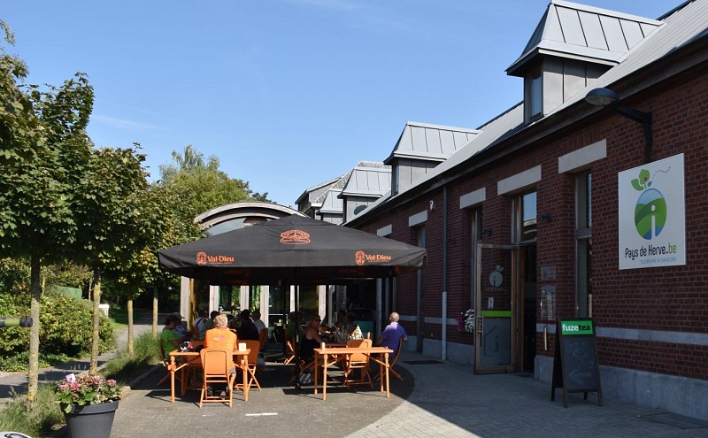 L'Arrêt Gourmand_terrasse extérieure_09-2023(web)