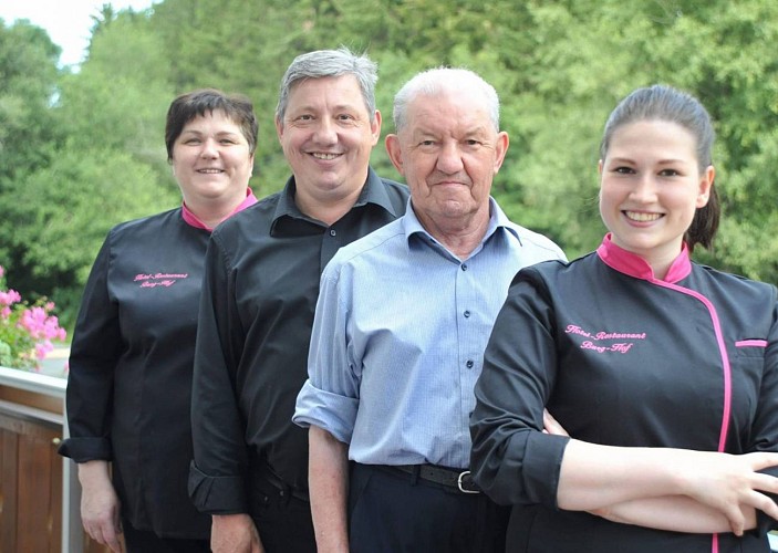 Burg reuland hotel burg hof c grenz echo