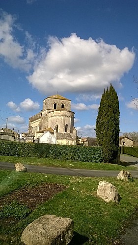 L'église St-Pierre de Petit-Palais