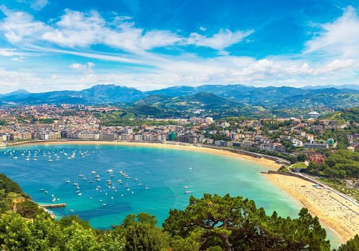 Excursion guidée au Sanctuaire de Loyola, à Getaria, à Zarautz et à Saint-Sebastien - Au départ de Bilbao