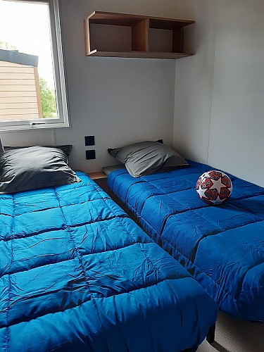 la-chapelle-st-etienne-camping-les-lodges-de-laubretiere-chambre2