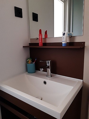 la-chapelle-st-etienne-camping-les-lodges-de-laubretiere-salle-de-bain