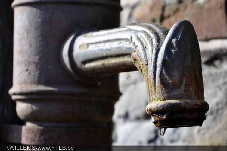 Legend of the "Pépinette" or stone of Pépin le Bref