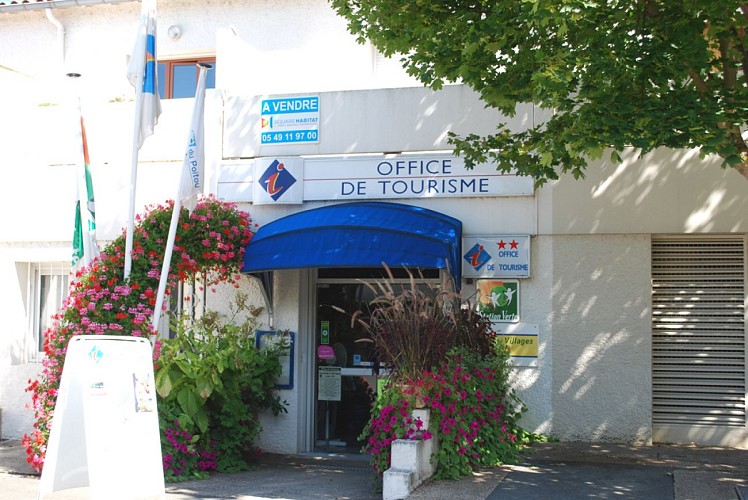 Bureau d'information touristique de Chasseneuil du Poitou_1