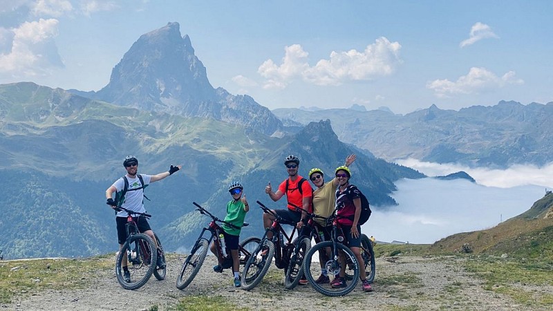 1440-Devant-l-Ossau-en-famille