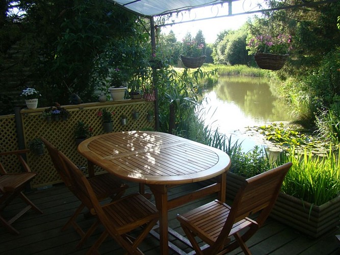 Emplacement-avec-etang-prive-Jose-Lepretre-Les-Etangs-du-Bois-Guillaume-2