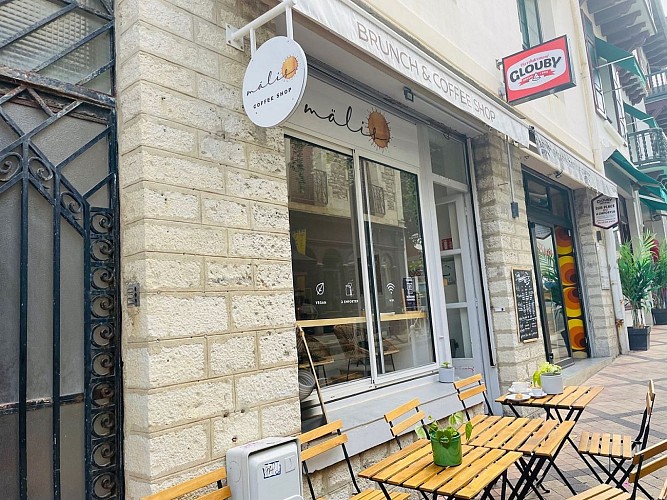 Malis Biarritz devanture 2