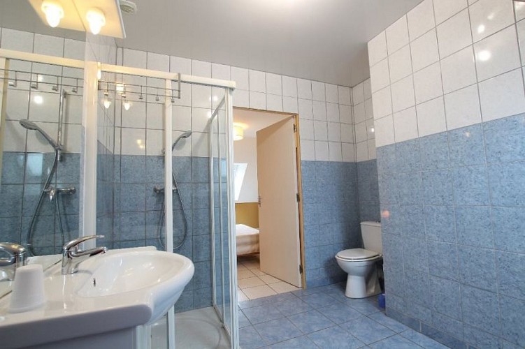 H33527-courtils-CH-le-neufbourg-chambre-cannelle-5