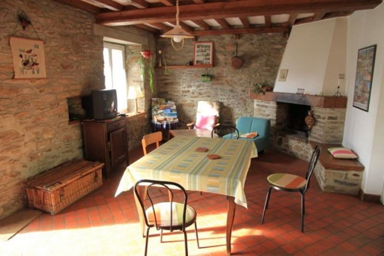 Le Mesnil-Rouxelin_CH La Barberie_salle commune