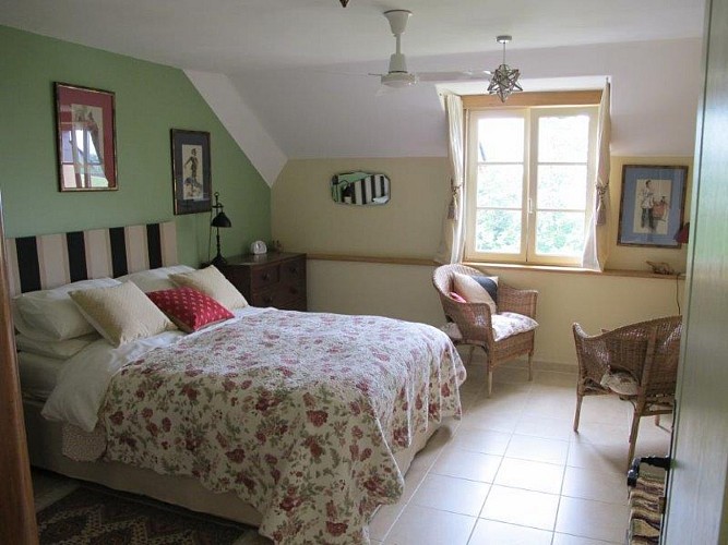 PERRIERS-EN-BEAUFICEL_HEAD2