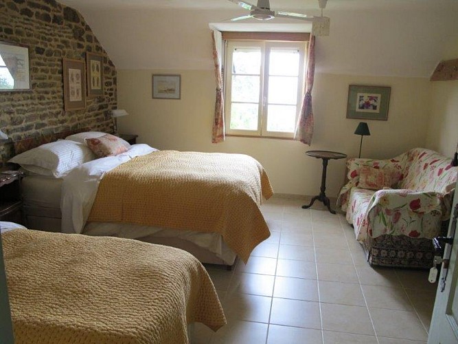 PERRIERS-EN-BEAUFICEL_HEAD3