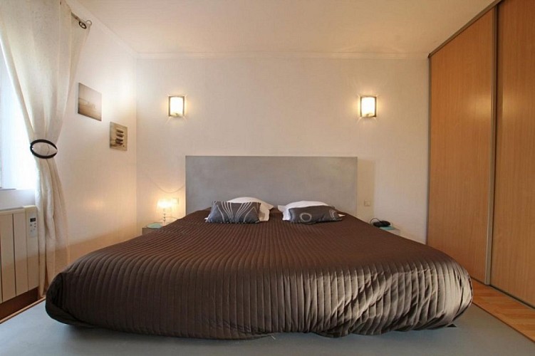 carentan-les-marais-meuble-chocolat-1