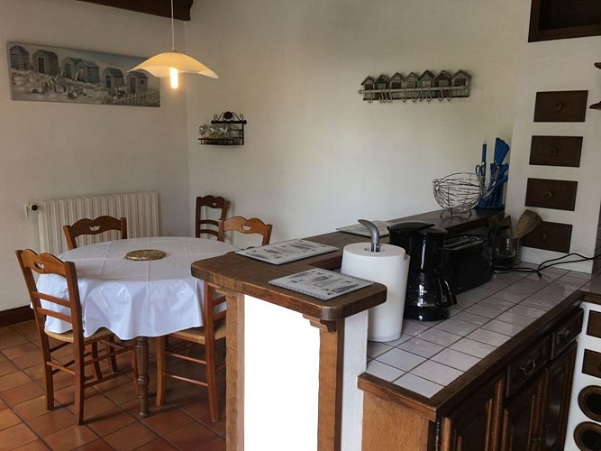 lingreville-meuble-lalos-cabine-de-la-plage-01