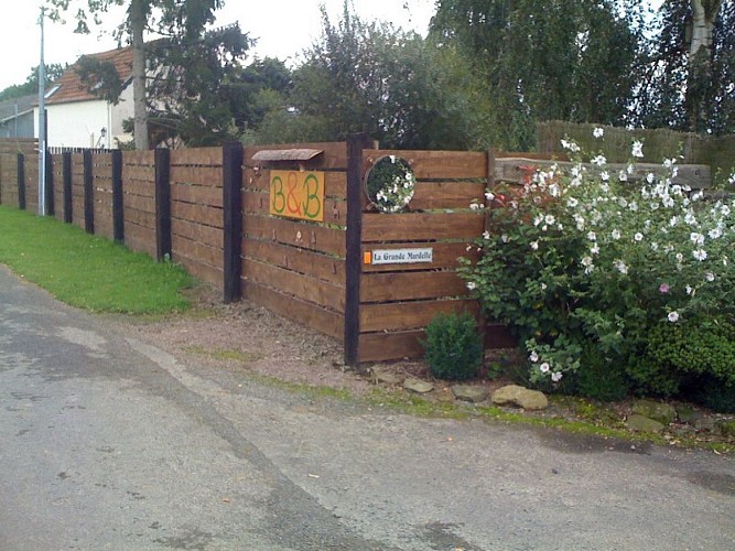 perriers-en-beauficel-chambre-d'hotes-gouzien-1