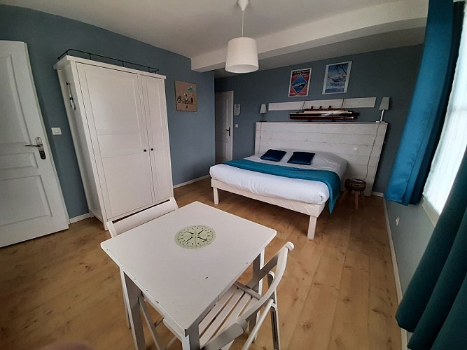 maison-hôtes-Créances-Robert-chambre-marine©COCM