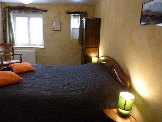 greville-hague-H3340-les-ricochets-10