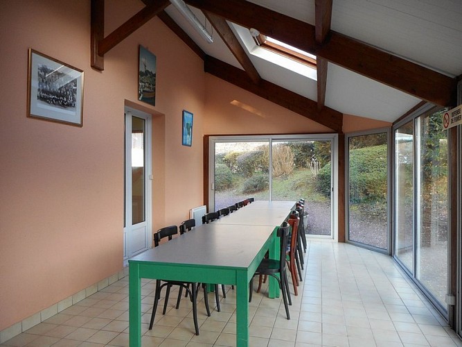 bellefontaine-gite-de-groupe-les-perruquiers-salle