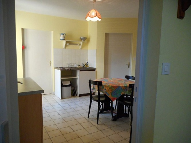 bellefontaine-gite-de-groupe-les-perruquiers-cuisine-2