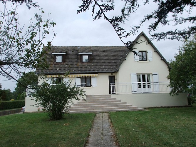 saint-martin-de-brehal-meuble-arondel-1