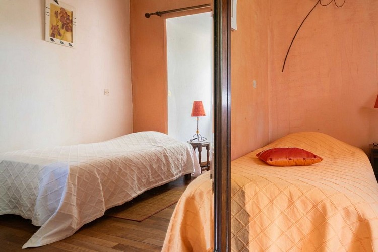 SAINT-CYR-DU-BAILLEUL_Ferme_de_la_Motte3