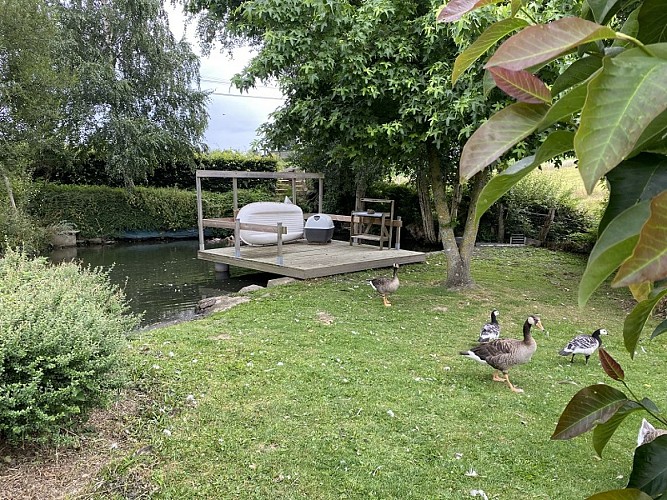 perriers-en-bauficiel-meuble-de-tourisme-le-loft (3)